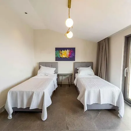 Villa Exclusive 5 Star Villa with Private Infinity Pool&Jacuzzi, White Wings Villa 1003