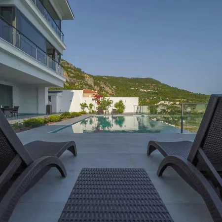 Villa Exclusive 5 Star Villa with Private Infinity Pool&Jacuzzi, White Wings Villa 1003 Alanya