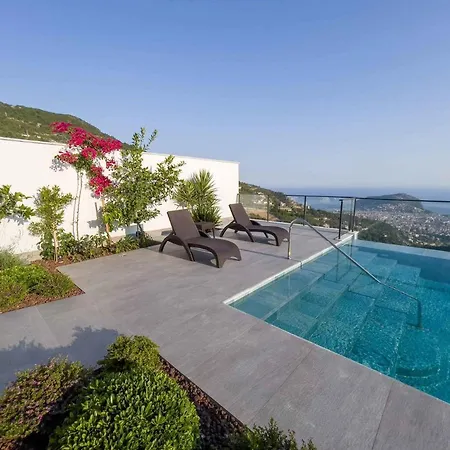 Villa Exclusive 5 Star Villa with Private Infinity Pool&Jacuzzi, White Wings Villa 1003 Alanya