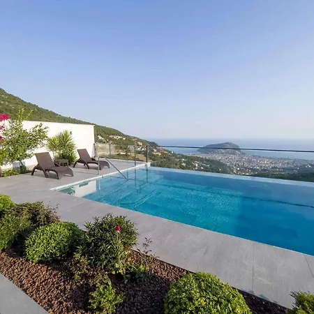 Exclusive 5 Star Villa with Private Infinity Pool&Jacuzzi, White Wings Villa 1003 Alanya