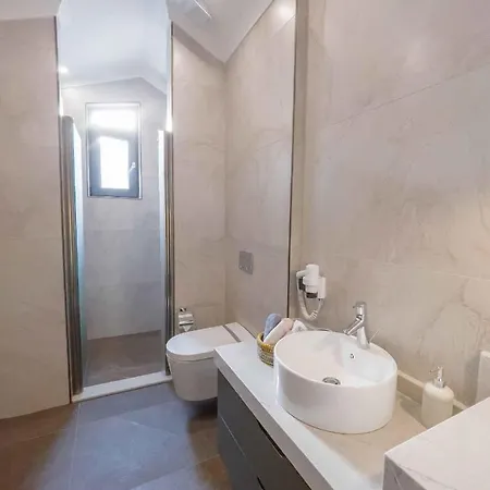 Villa Exclusive 5 Star Villa with Private Infinity Pool&Jacuzzi, White Wings Villa 1003 *